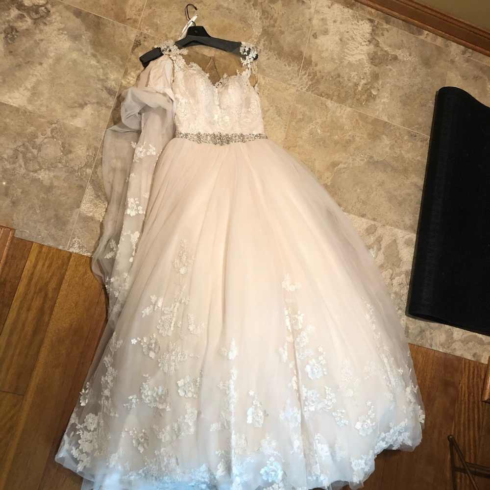 Stella York size 12 wedding ball gown - Picture 3 of 11